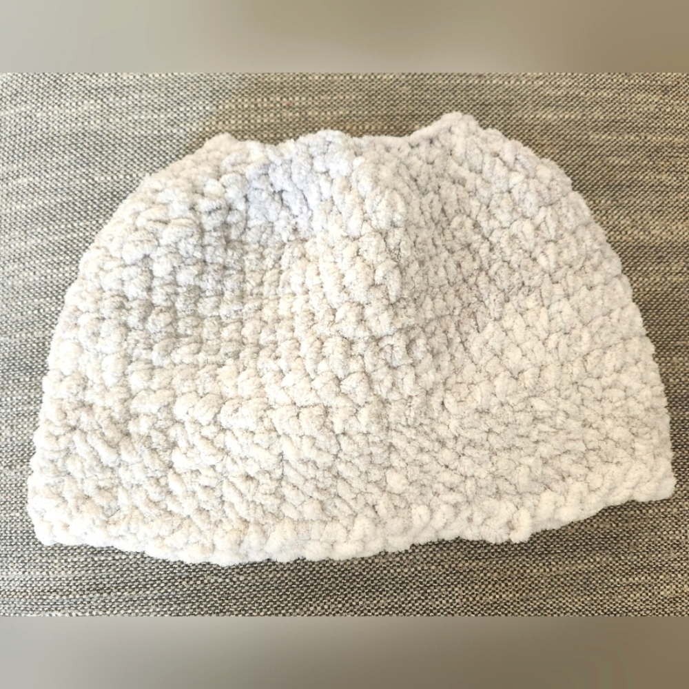 Ponytail/Bun Beanie Hat Light Gray